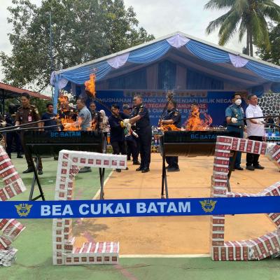 136 Ton Barang Ilegal Hasil Kejahatan Kepabeanan Dimusnahkan Bea Cukai Batam