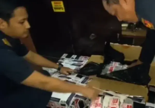 652 iPhone Sitaan Bea Cukai Bengkalis Masih Tunggu Penetapan Status