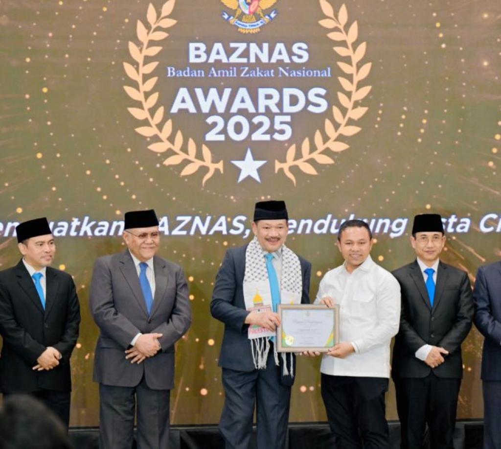 Gubri Abdul Wahid Dianugerahi Penghargaan Baznas Awards 2025