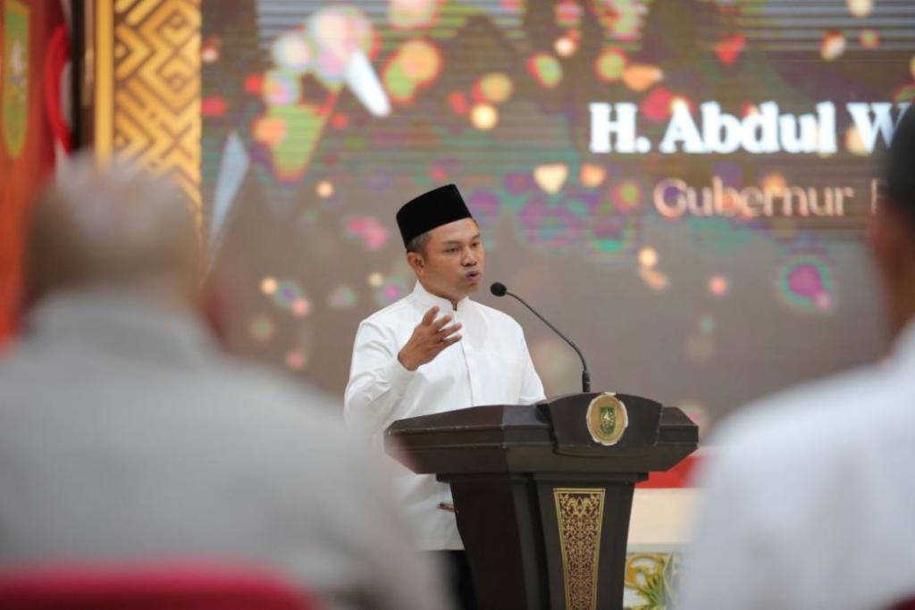 Hardiknas 2025: Gubernur Riau Ingatkan Sekolah Tak Gelar Perpisahan dan Study Tour Mewah