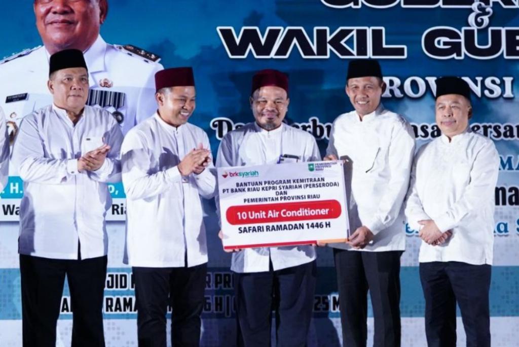 Pemprov Riau Salurkan Bantuan CSR untuk Masjid dan Yayasan dalam Safari Ramadan