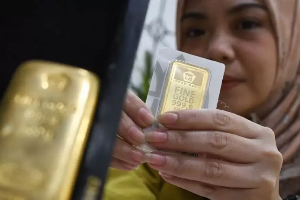 Harga Emas Antam Turun Rp6.000 per Gram Hari Ini, Simak Daftar Lengkapnya