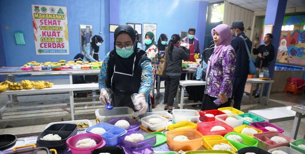 Pemko Pekanbaru Mulai Program Makan Bergizi Gratis, DPRD: Anggaran Rp10 Ribu per Porsi Diragukan