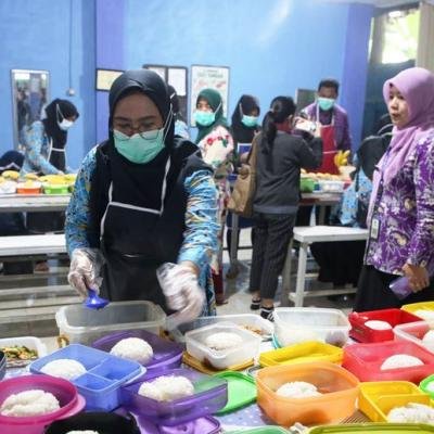 Pemko Pekanbaru Mulai Program Makan Bergizi Gratis, DPRD: Anggaran Rp10 Ribu per Porsi Diragukan