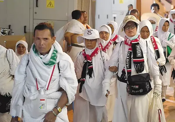 Pemkab Natuna Biayai Penerbangan Jamaah Calon Haji ke Embakarsi Batam