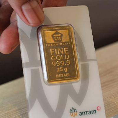 Harga Emas Antam Hari Ini Turun Lagi, Sentuh Level Rp1,88 Juta per Gram
