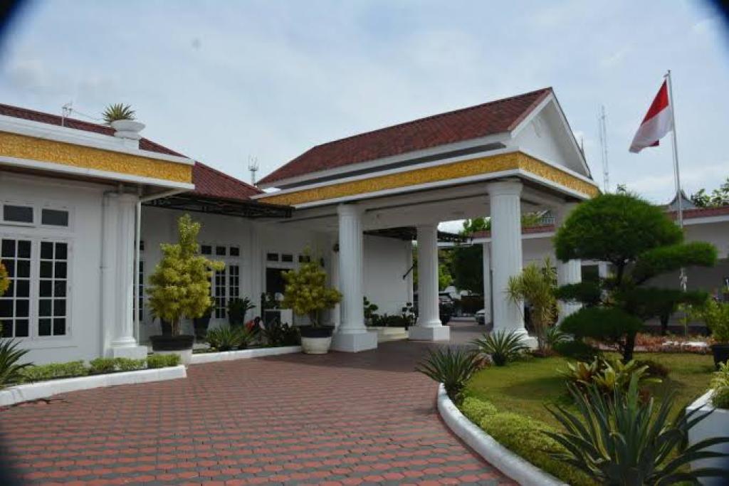 KPK Lakukan Penggeledahan di Rumah Dinas Gubernur Riau