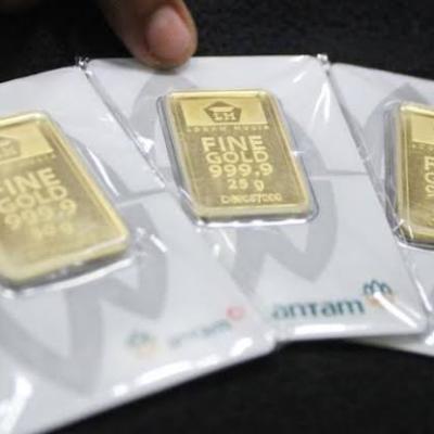 Harga Emas Antam Turun Rp2.000 Hari ini, Berikut Rinciannya