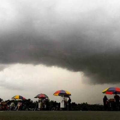 Didominasi Berawan, BMKG Peringatkan Potensi Hujan Disertai Petir dan Angin Kencang di Kepri Hari Ini