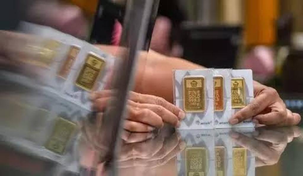 Harga Emas Antam Naik Jadi Rp1,98 Juta per Gram, Buyback Juga Terkerek