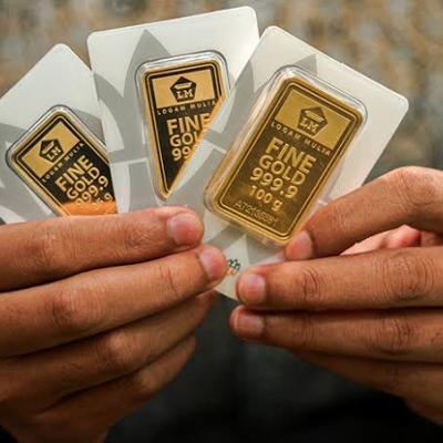Harga Emas Antam Melonjak Rp34.000 per Gram Hari Ini