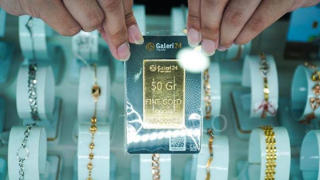 Harga Emas Antam Turun Tajam Hari Ini, Cek Daftar Terbarunya!