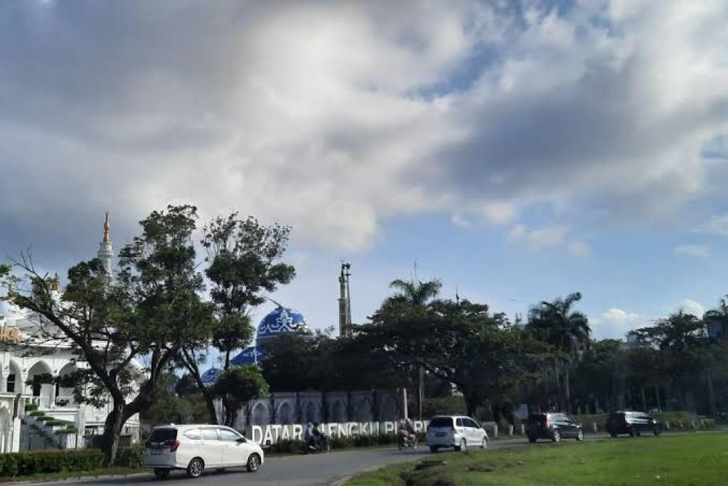 Berawan Tebal, Begini Prakiraan Cuaca di Kepri Hari ini