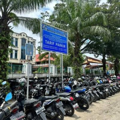 Tarif Parkir Pekanbaru Turun Bertahap, Wawako: Fokus Awal di Tepi Jalan Umum