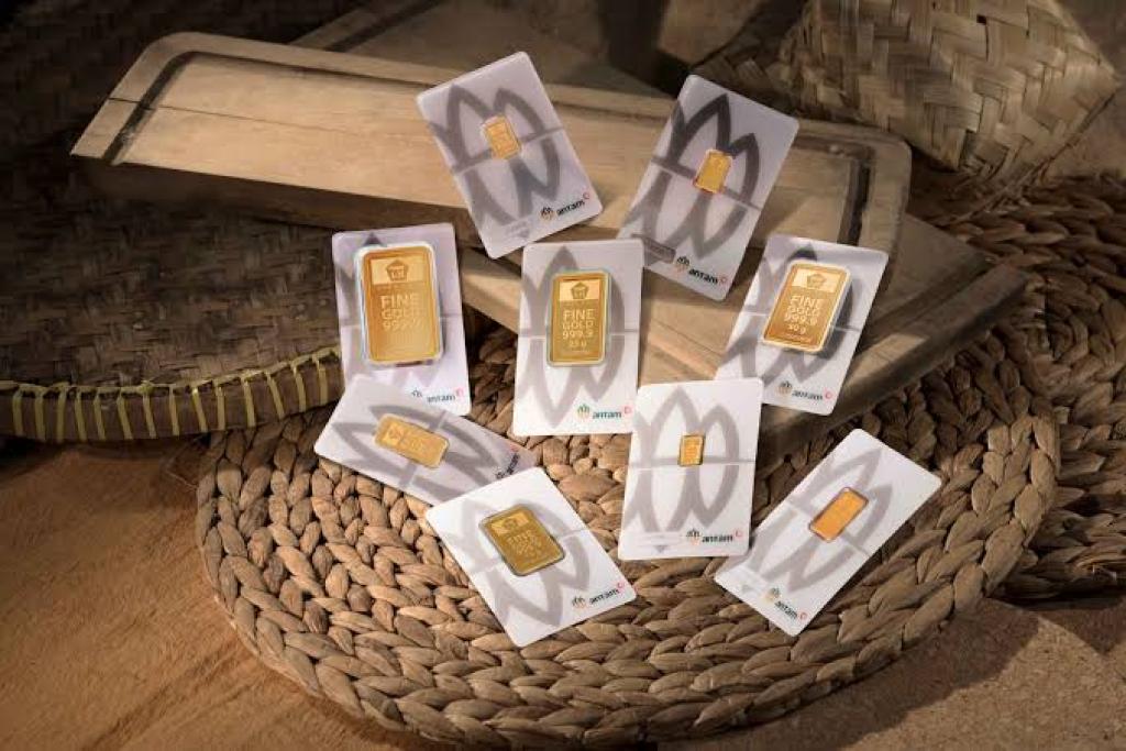 Harga Emas Antam Hari Ini Turun Rp2.000 per Gram, Simak Daftar Lengkapnya