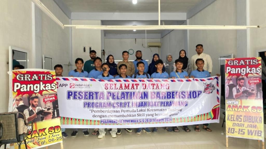 Peduli Anak Putus Sekolah dan Kaum Milenial, PT IKPP Taja Pelatihan Barbershop di Tualang