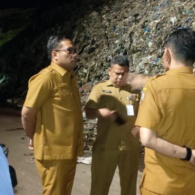 Plh Sekdako Pekanbaru Pantau Langsung Aktivitas Pengangkutan Sampah