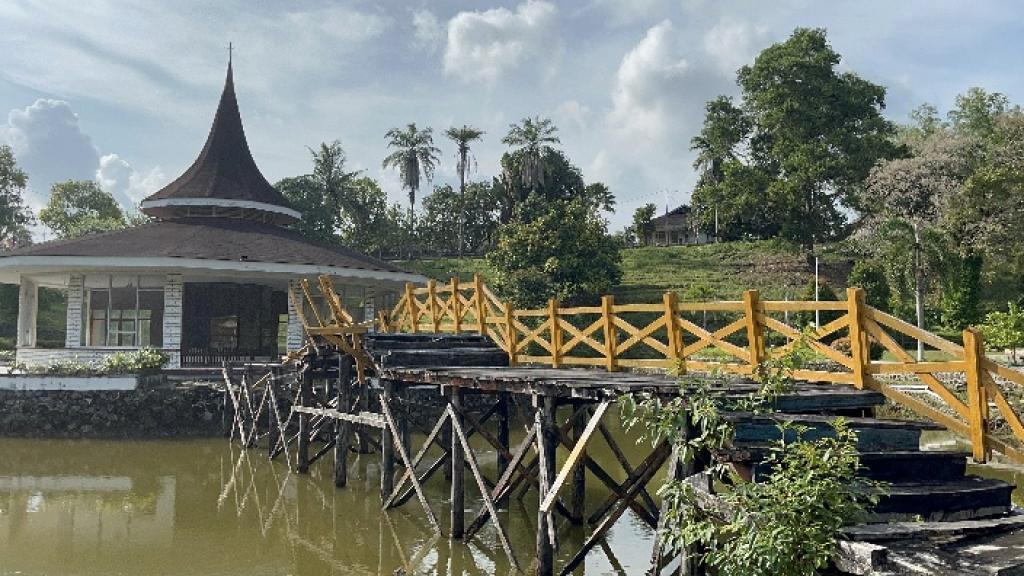 Nasib Pagoda Dabo Singkep, Ikon Sejarah Yang Kini Terabaikan