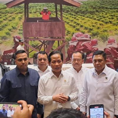 Waspada Karhutla di Riau, Menteri LH Tekankan Sinergi dan Tindakan Represif