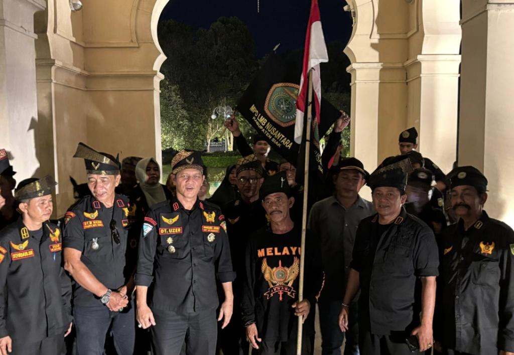 12 jam Jalan Kaki dari Perawang ke Siak, Anggota Satgasus LMB Nusantara Ini Tunaikan Nazar Atas Kemenangan Afni