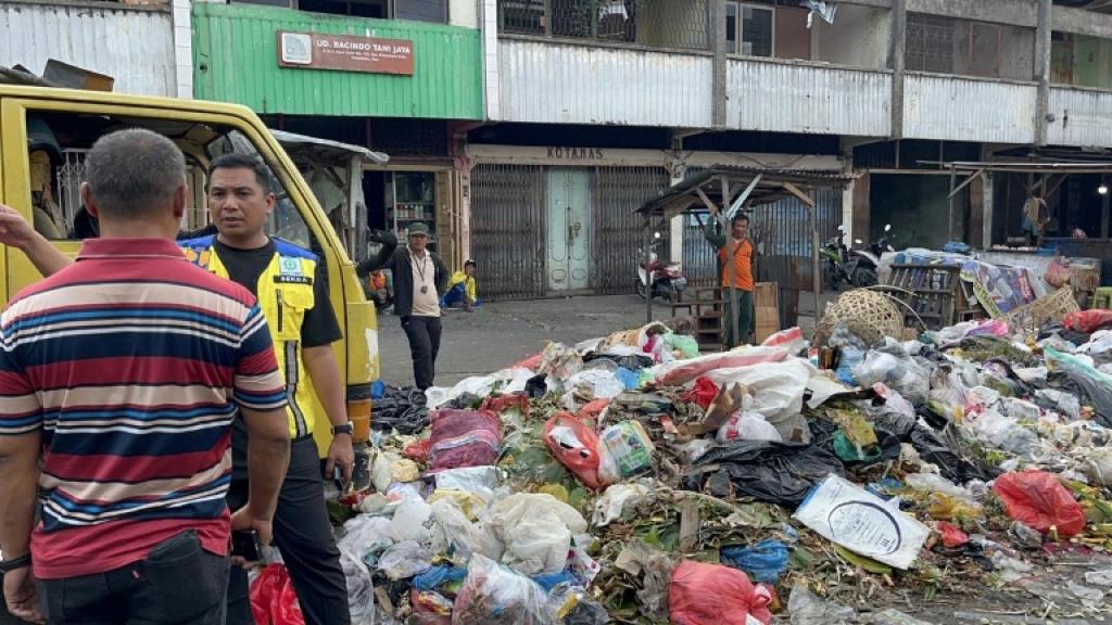Tiga Hari Pasca Putus Kontrak Perusahaan Pengangkut Sampah, DLHK Pekanbaru Sebut 80 Persen Sampah Terangkut