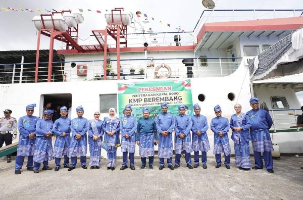 Hadiri Perayaan HUT Inhil, Gubernur Wahid Janji Majukan Kampung Halaman