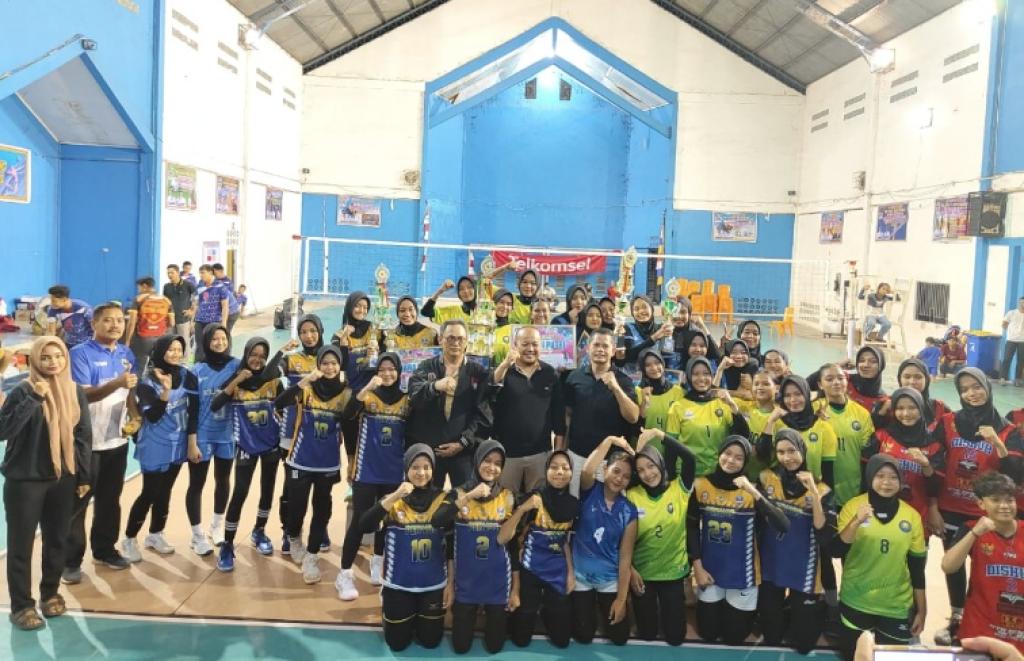 Kejuaraan Bola Voli Putri U-16 Sukses Digelar, Tim Akvol Inhu Keluar Sebagai Pemenang