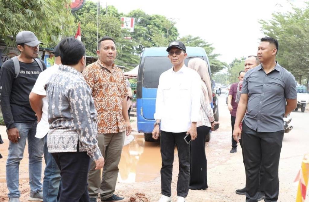 𝐖𝐚𝐥𝐢 𝐊𝐨𝐭𝐚 𝐁𝐚𝐭𝐚𝐦 Cek Pengerjaan Pelebaran Jalan  𝐋𝐞𝐭𝐣𝐞𝐧 𝐒𝐮𝐩𝐫𝐚𝐩𝐭𝐨