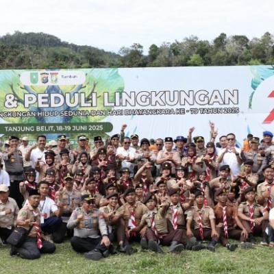 Polda Riau Gelar Upacara Memperingati Hari Lingkungan Hidup Sedunia di Desa Tanjung Belit Kampar