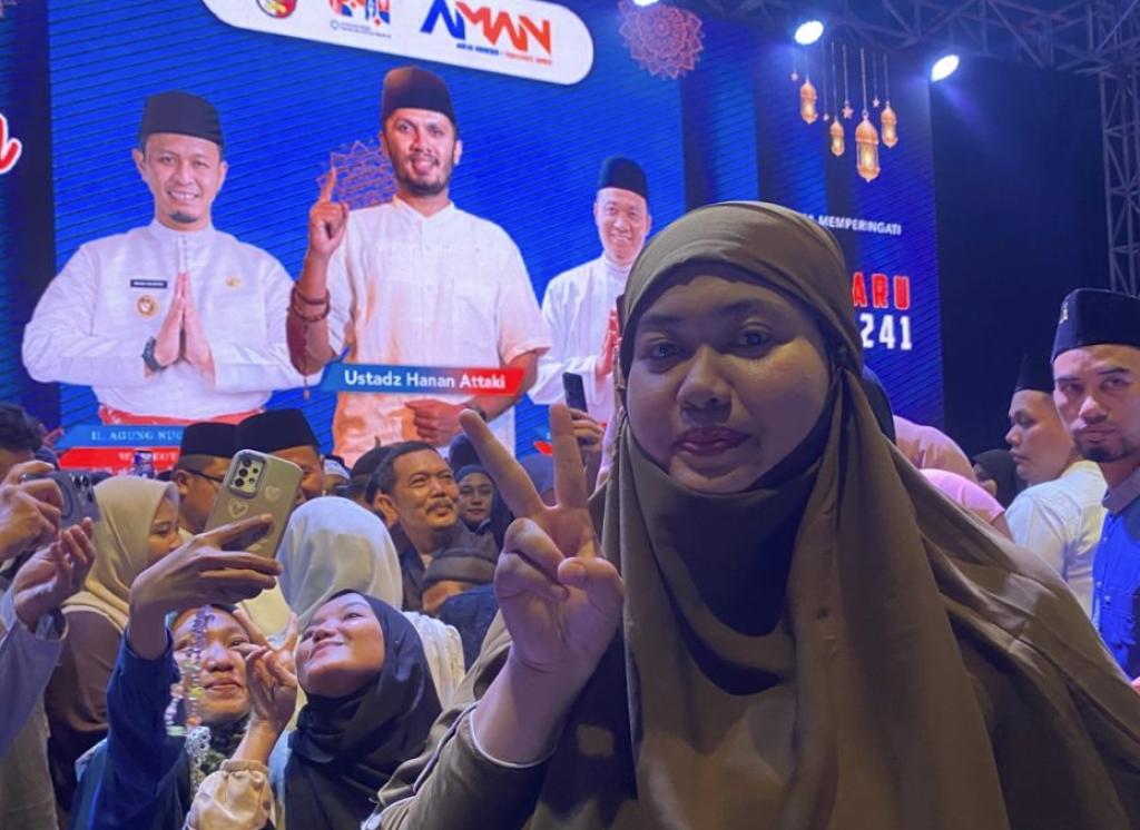 Kisah Bahagia Rafa, Pedagang Kue yang Dapat Hadiah Umroh Dari Wali Kota Agung Nugroho