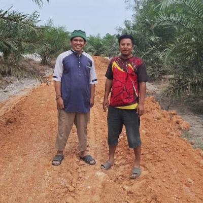 Hampir 10 Tahun tak Disentuh Pembangunan, Warga Sambut Antusias Perbaikan Jalan di Desa Bongkal Malang