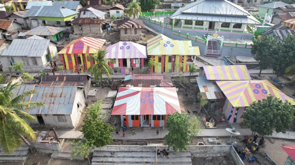 Sentuhan Propan di Umapura: Menenun Rumah Menangkap Jiwa Rumah Alor