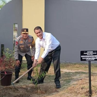 Menteri Pertanian Apresiasi Program Tanam Pohon Polda Riau
