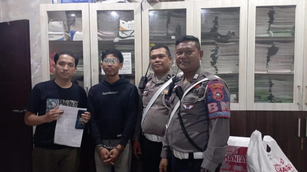 Pengendara Motor di Pekanbaru Tertangkap Bawa Ekstasi di Traffic Light Tugu Zapin