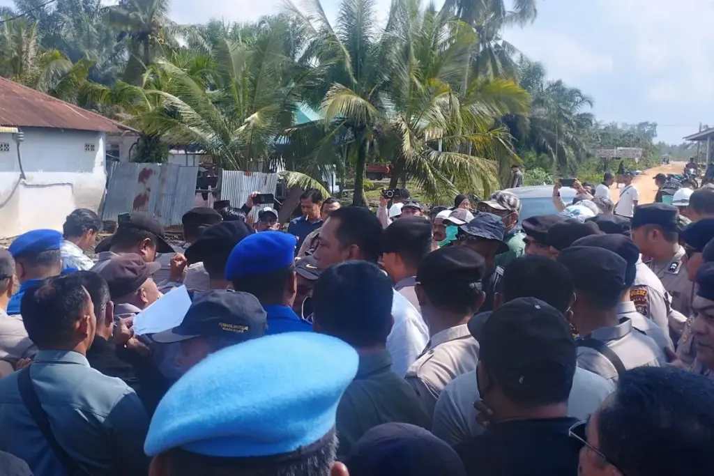 Aksi Saling Dorong Warnai Proses Konstatering Lahan di Jalan Cut Nyak Dien Dumai