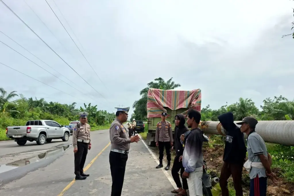 Cegah Buronan Kabur Lebih Jauh, Polisi blokir akses jalan keluar Siak