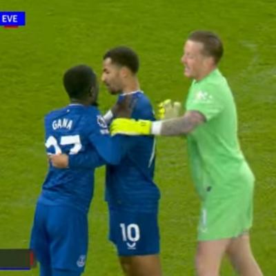 Lawan 10 Pemain Everton, Manchester United Kalah 0-1