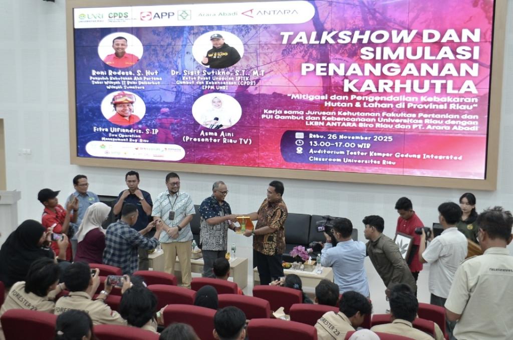 Kolaborasi dengan Media, PT Arara Abadi Gelar Mitigasi dan Sosialisasi Pencegahan Karhutla kepada Mahasiswa Unri