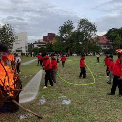 PT Arara Abadi Gelar Simulasi dan Pelatihan Dasar kepada Mahasiswa Relawan Peduli Api Universitas Riau