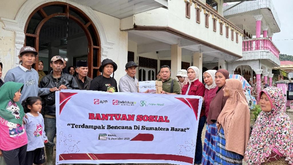 Setelah Sumut, PT Arara Abadi dan PT IKPP Serahkan Bantuan Kepada Korban Bencana di Sumbar