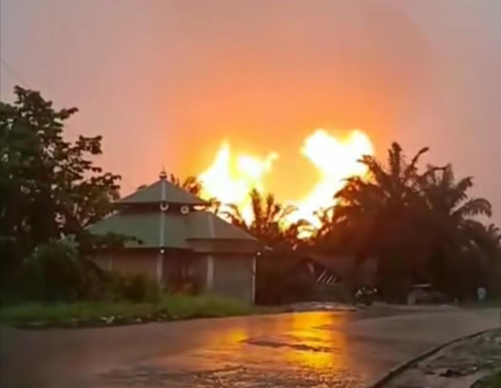 Pipa Gas Meledak di Kemuning Inhil Picu Kepanikan Warga
