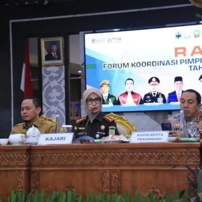 Forkopimda Kota Pekanbaru Sepakat Tertibkan Kabel Fiber Optik, Penindakan Tegas Segera Dilakukan