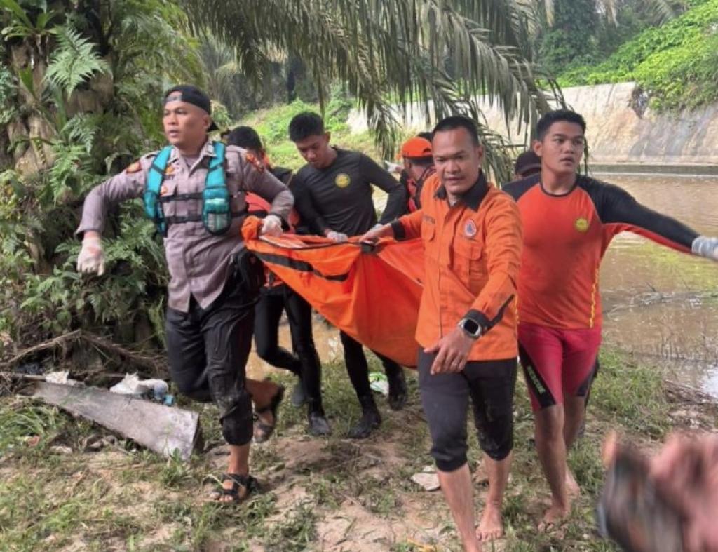 Setelah Dua Hari Pencarian, Tim SAR Temukan Jenazah Bocah Tenggelam di Sungai Ngaso Rohul