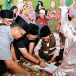 Amsakar Serahkan Bantuan Rp115 Juta untuk Pembangunan Masjid saat Safari Ramadan di Batuaji