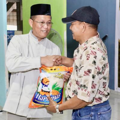 Pemko Batam Salurkan Bantuan Beras Ramadan di Sekupang