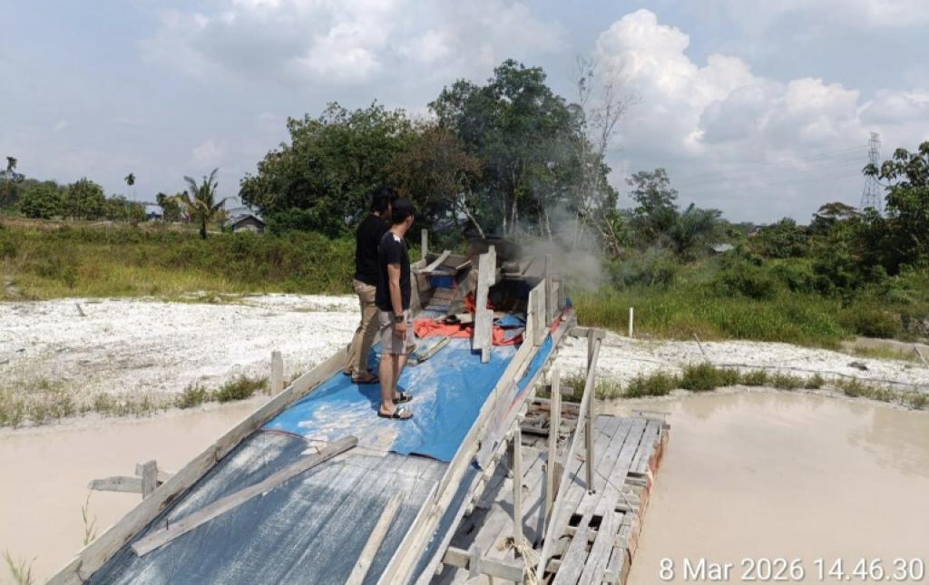 Polres Kuansing Tertibkan Aktivitas PETI di Desa Beringin Taluk, Tiga Rakit Dimusnahkan