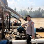 Polsek Cerenti Tertibkan 12 Rakit PETI Jenis Dompeng di Sungai Kuantan Desa Pulau Busuk