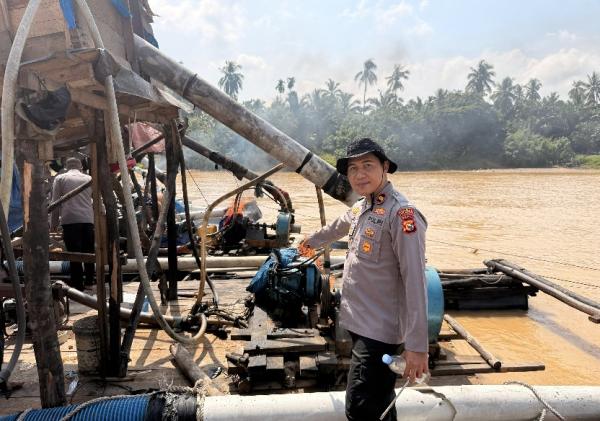 Polsek Cerenti Tertibkan 12 Rakit PETI Jenis Dompeng di Sungai Kuantan Desa Pulau Busuk