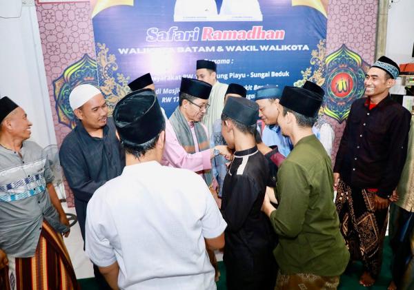 Safari Ramadan di Sungai Beduk, Amsakar Ingatkan Keutamaan 10 Malam Terakhir Ramadhan