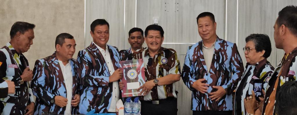 Terima SK Baru dari DPP, IPK Riau Semakin Solid di Grand Elite